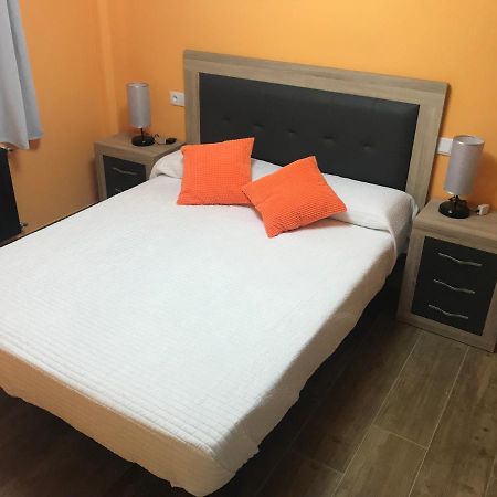 فيلا Agradable Casa Con Patio A 100 Metros De La Playa Vilarino  المظهر الخارجي الصورة